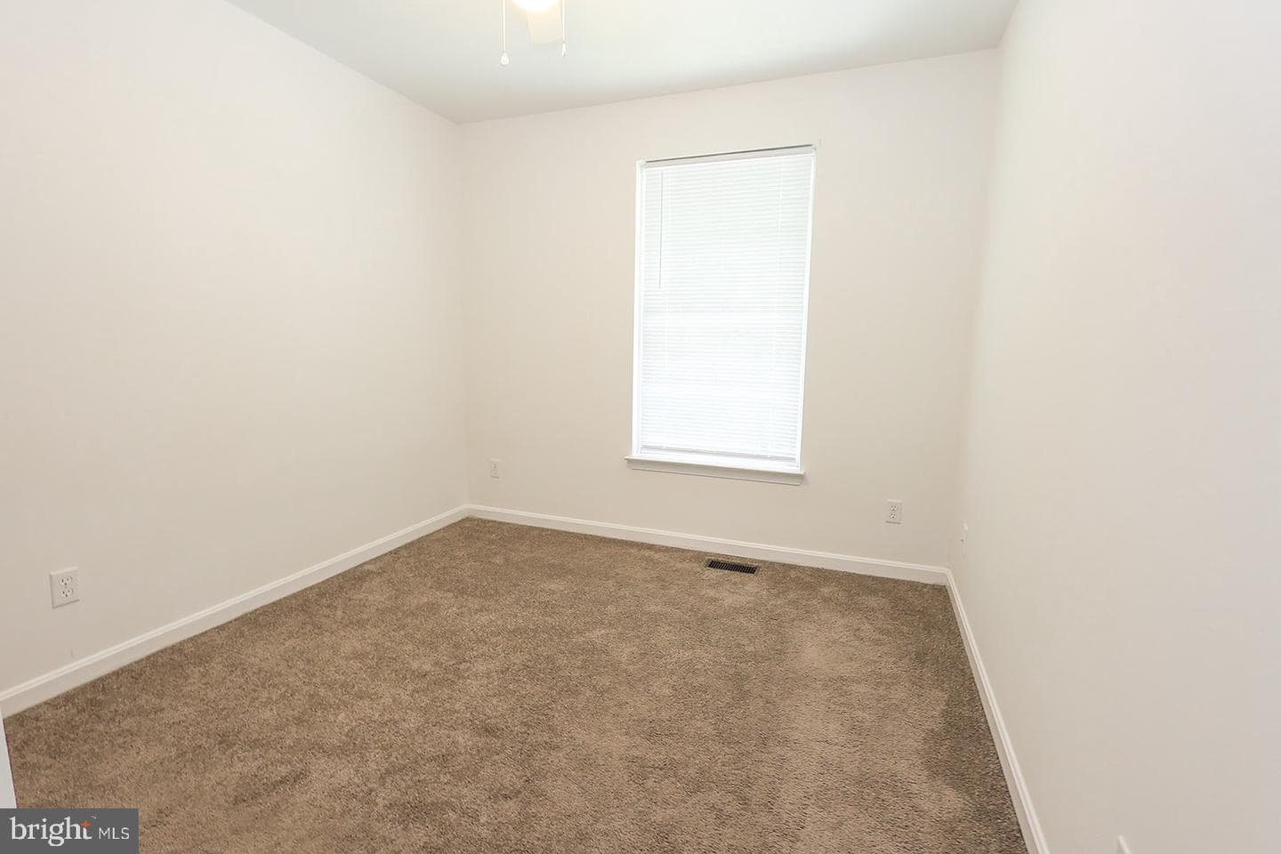 45820 Wolftrap Way photo 17