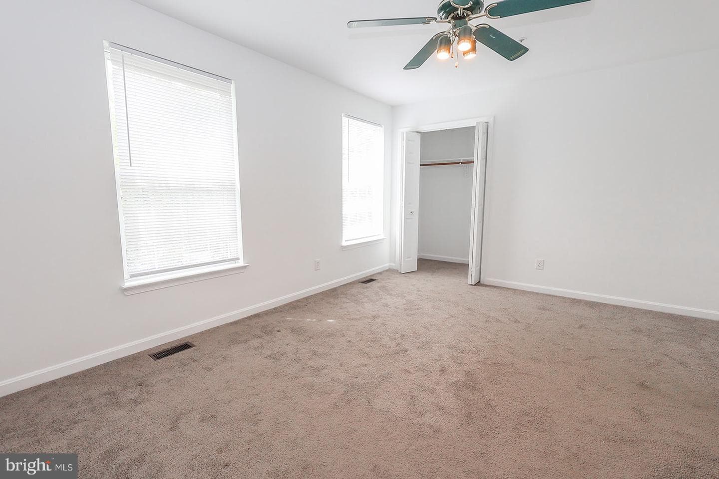 45820 Wolftrap Way photo 26