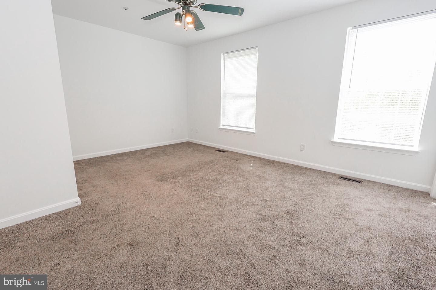 45820 Wolftrap Way photo 29