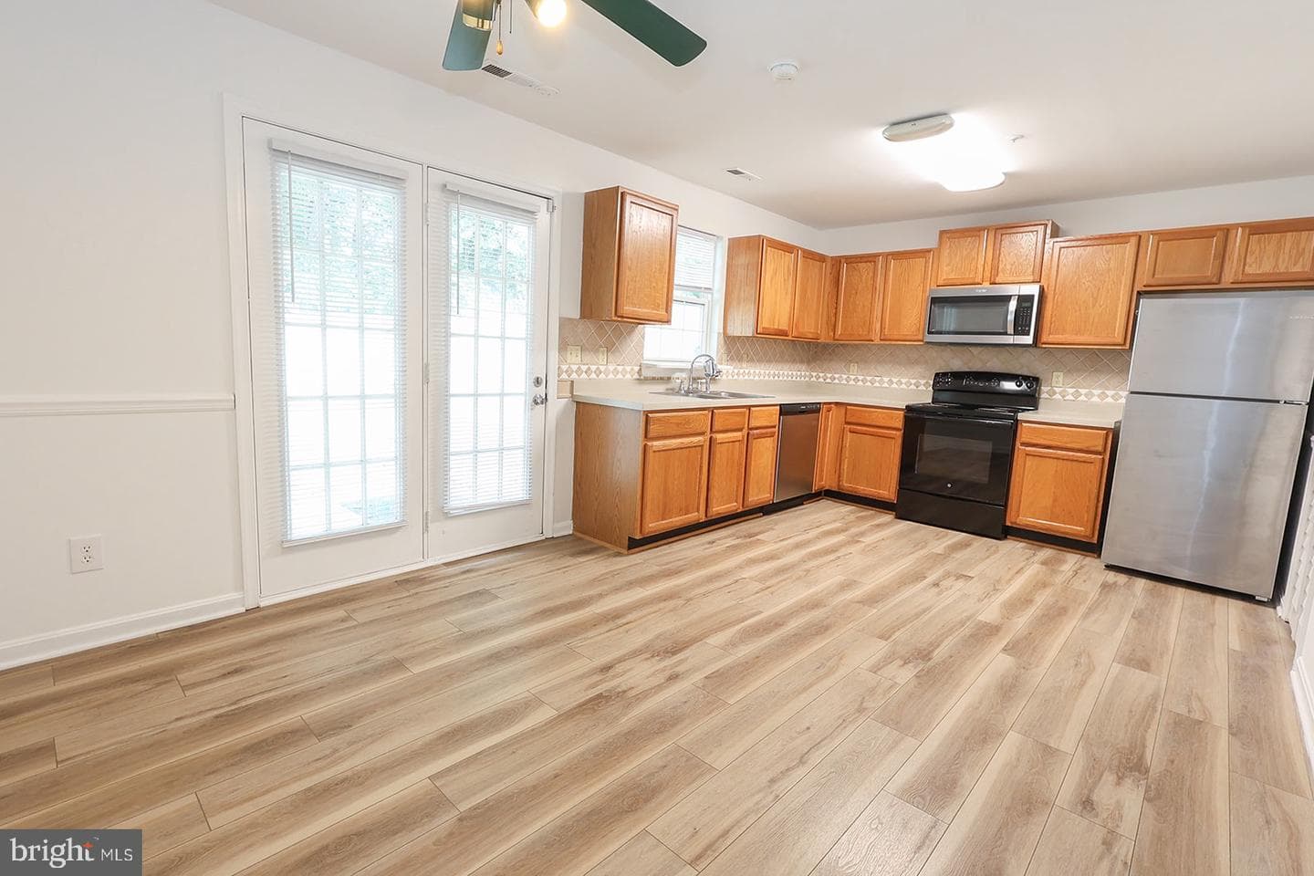 45820 Wolftrap Way photo 8