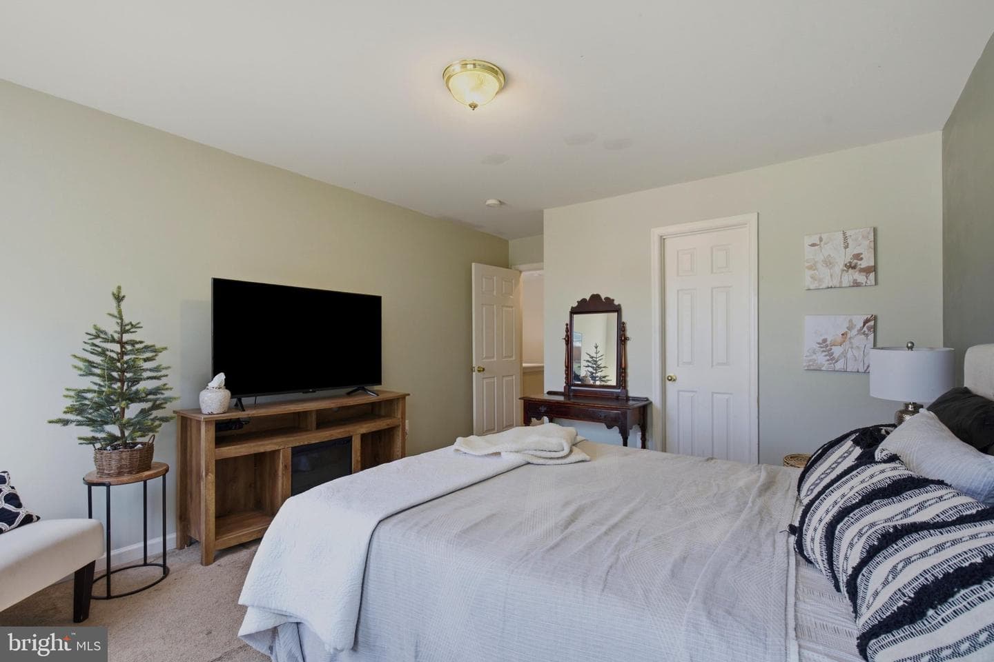 46115 Saltmarsh Court photo 30