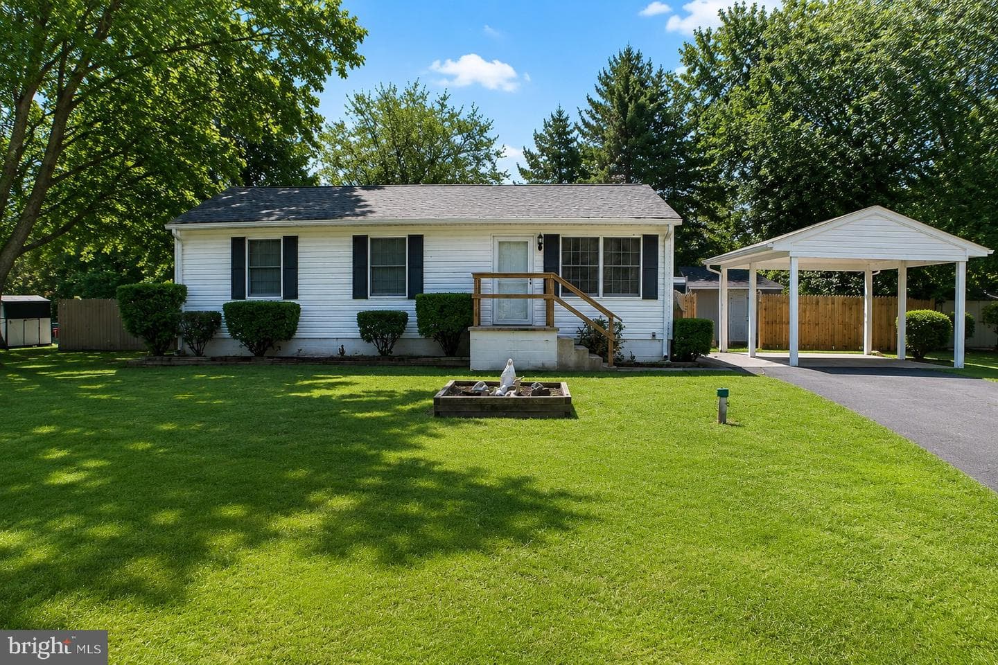 26374 Fielding Road photo 1