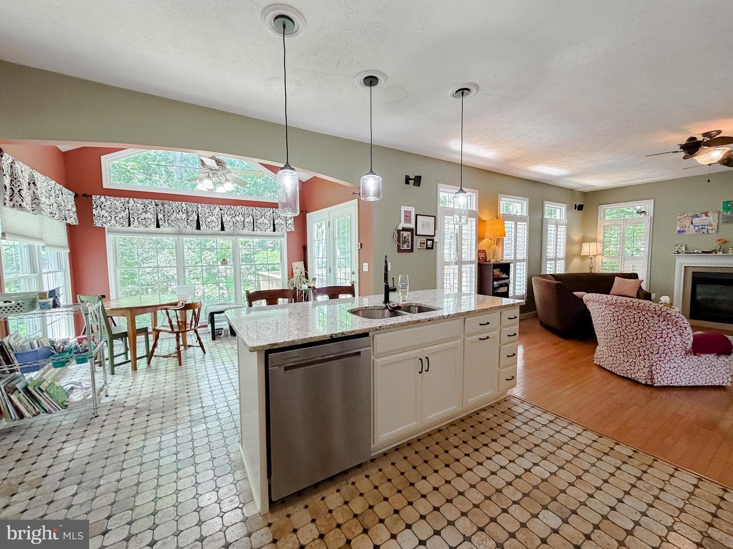 23118 Silverberry Way photo 11