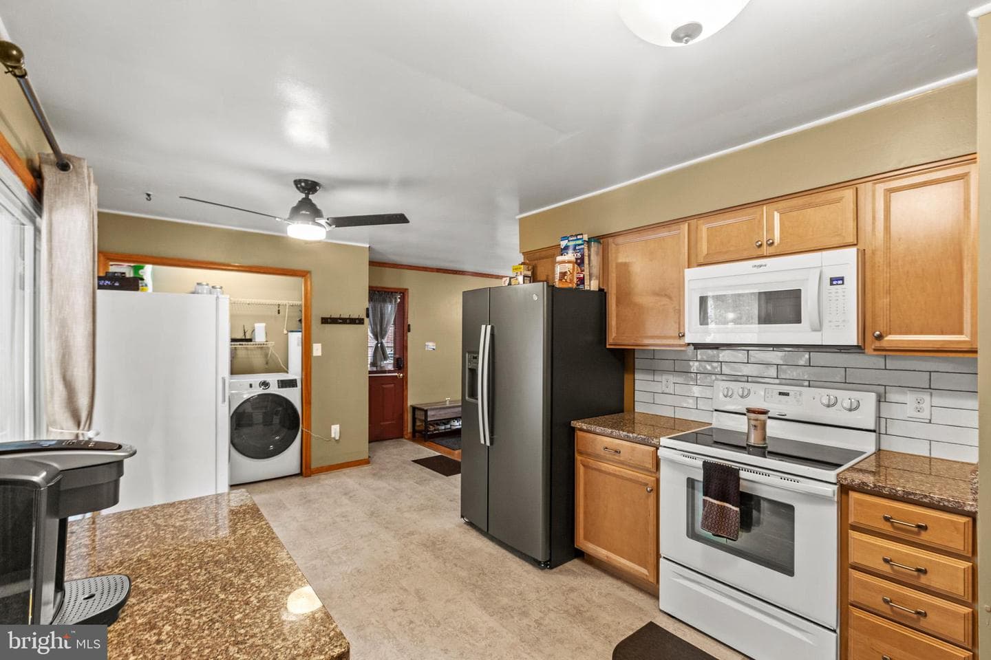 21625 America Street photo 4