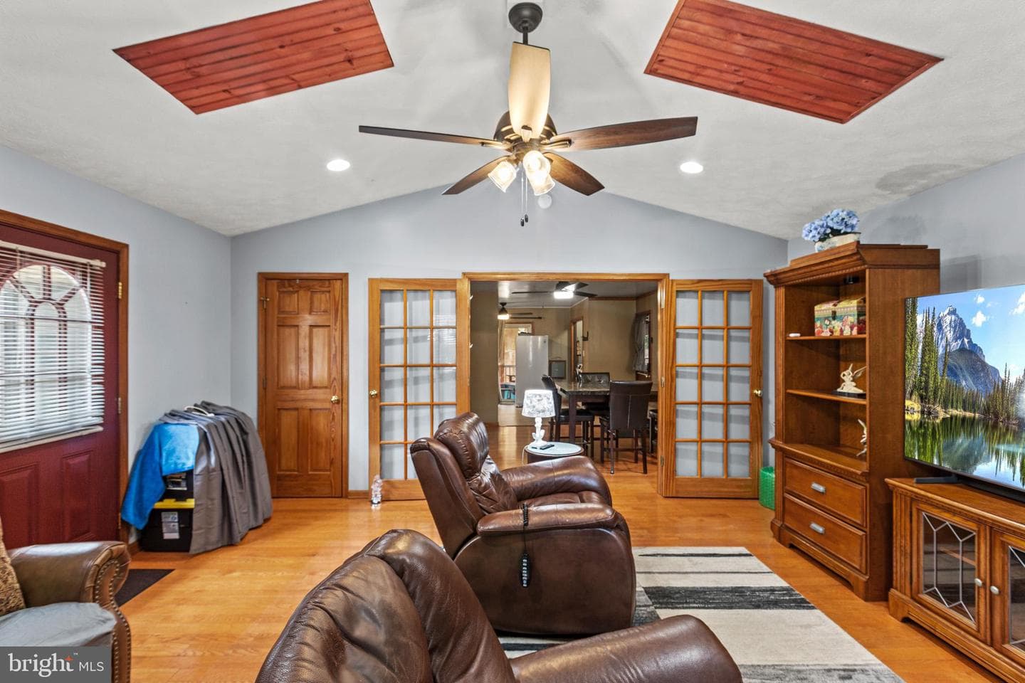 21625 America Street photo 9
