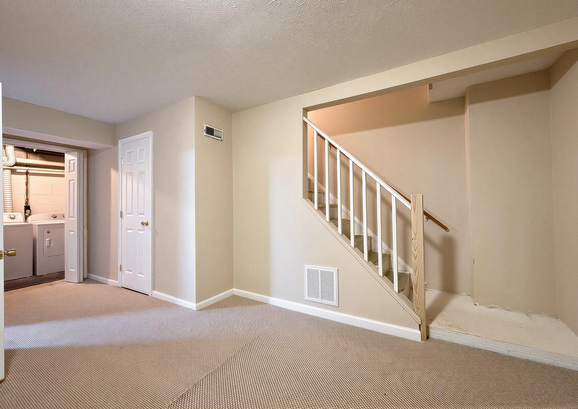 20811 Harlequin Lane photo 32