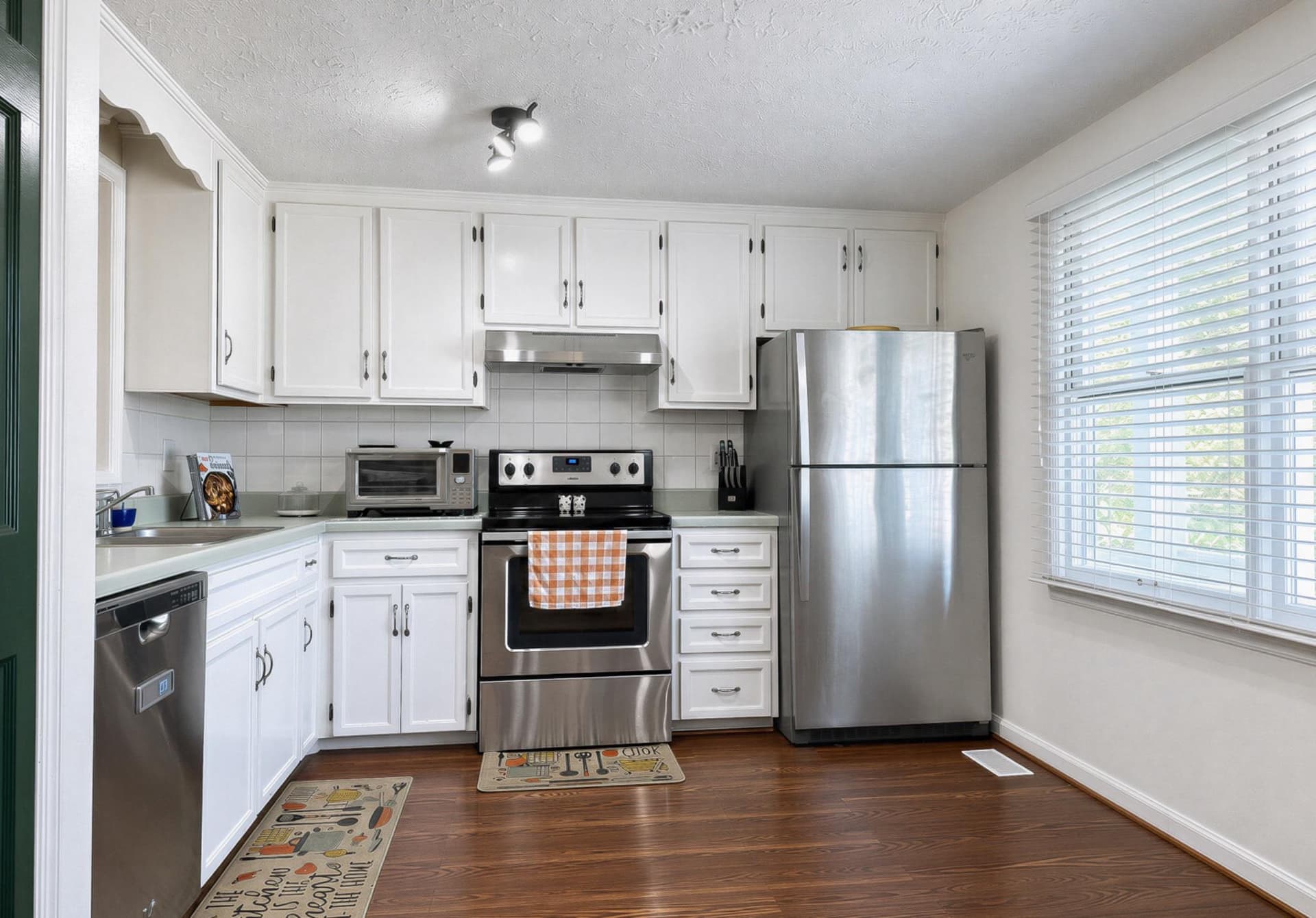 20811 Harlequin Lane photo 7
