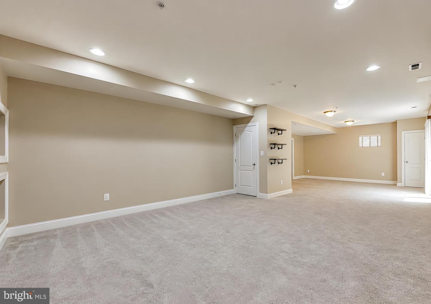 44025 W Leola Court photo 38