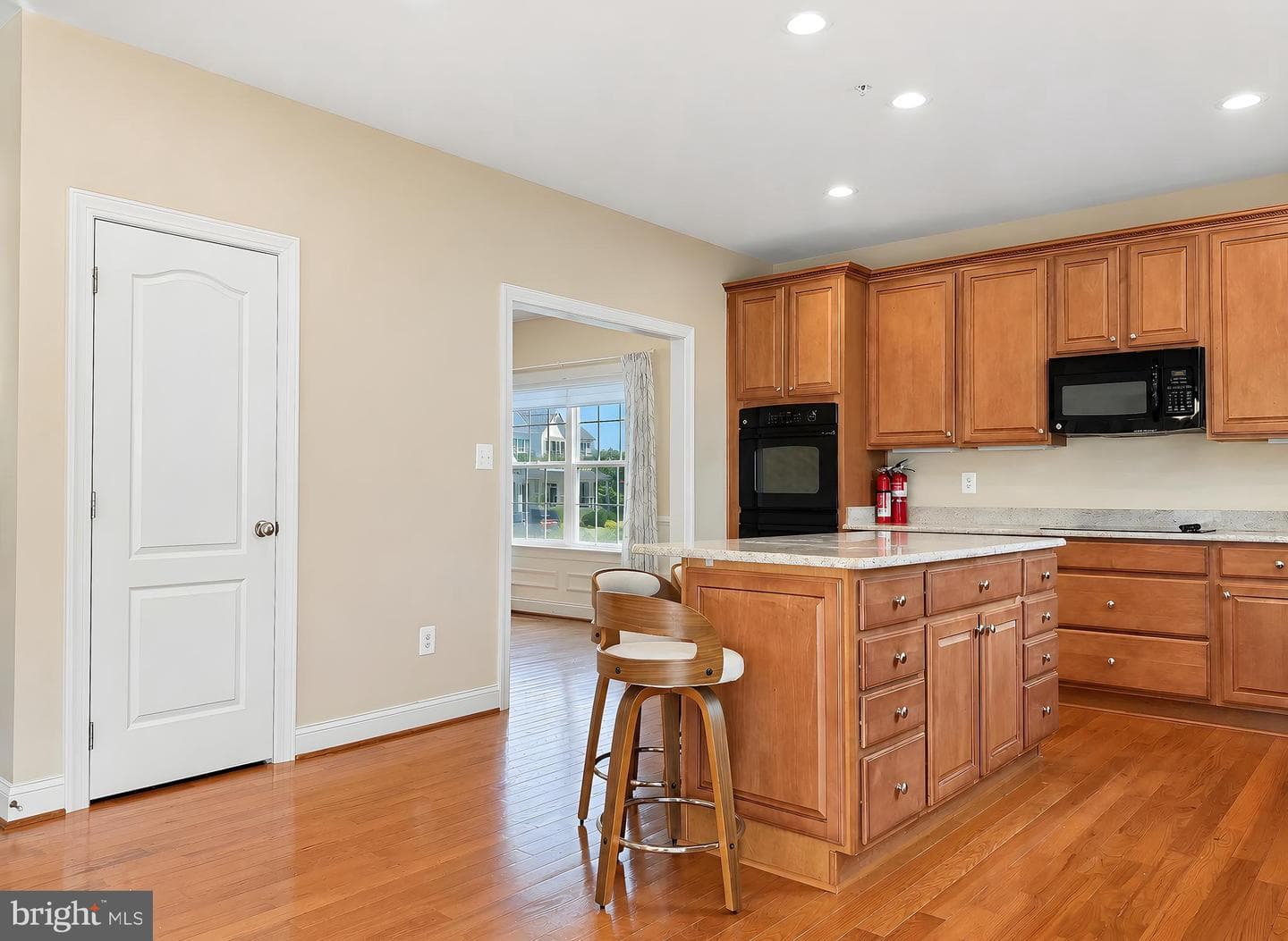 44025 W Leola Court photo 5