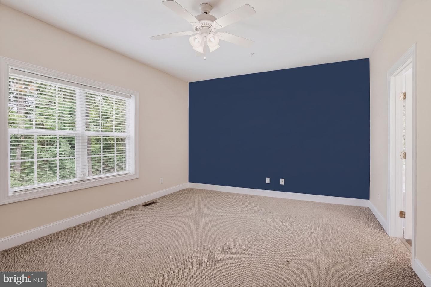 22835 Chestnut Road photo 15