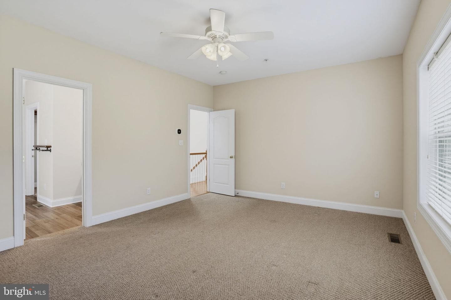 22835 Chestnut Road photo 16