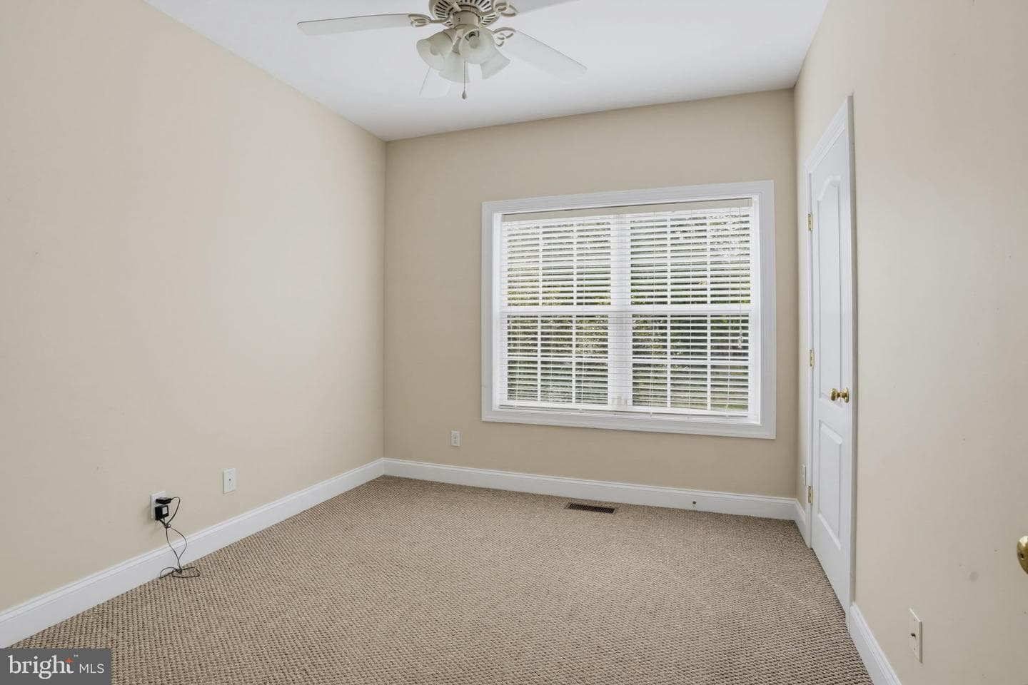 22835 Chestnut Road photo 22