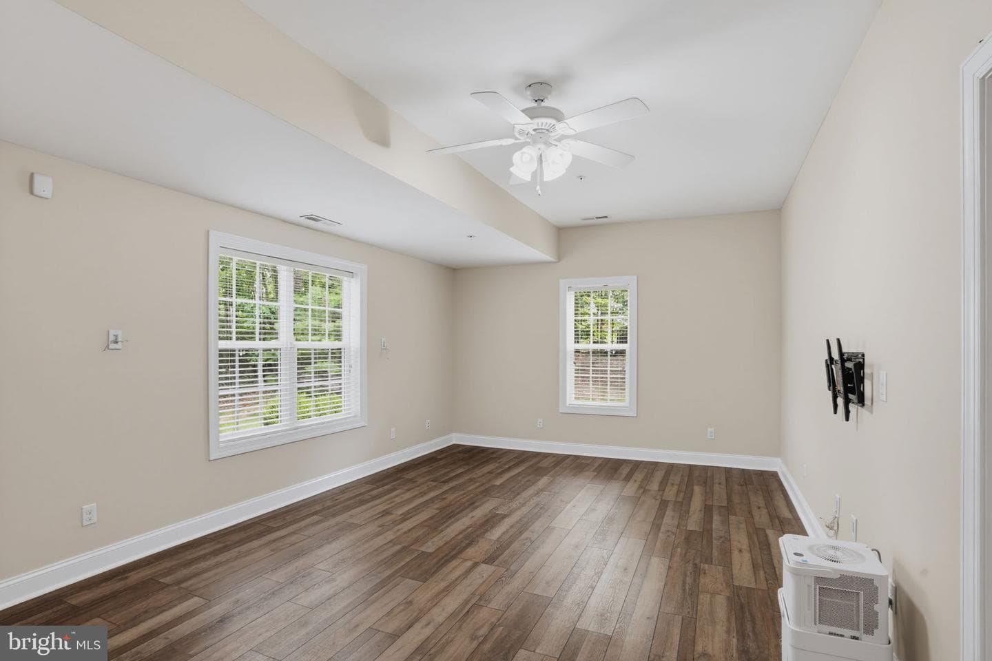22835 Chestnut Road photo 27