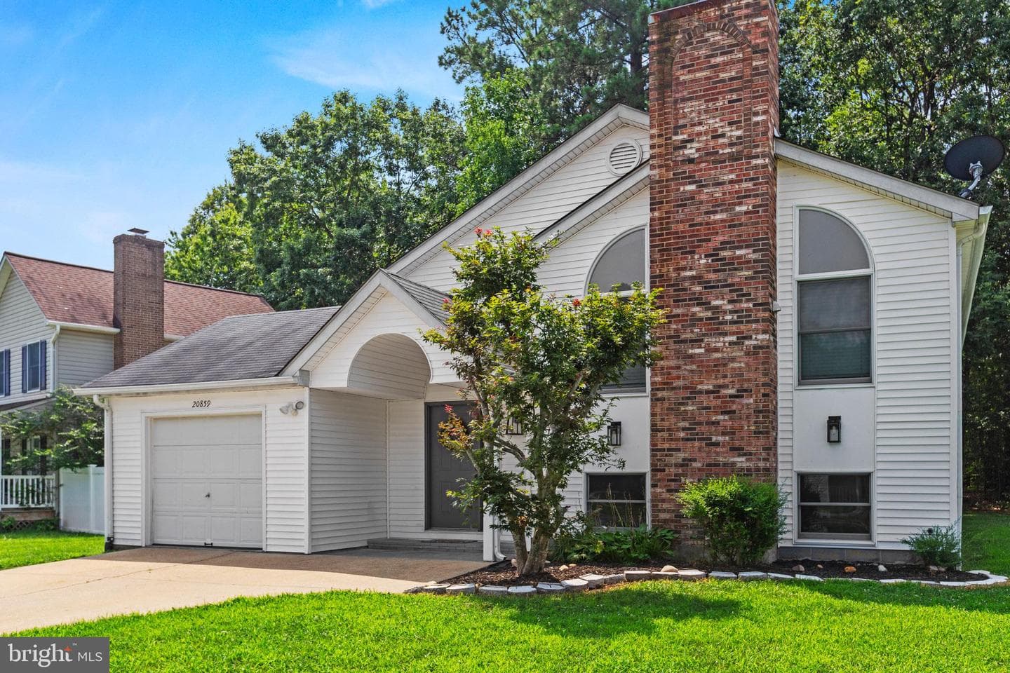 20859 Sandstone Street photo 1