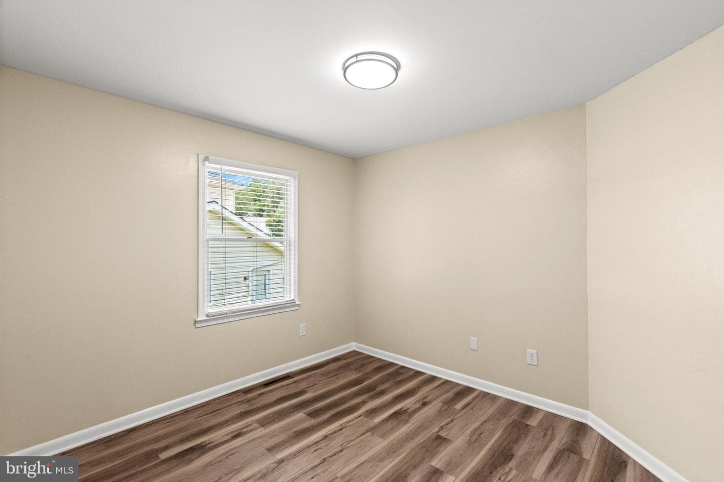 20859 Sandstone Street photo 13