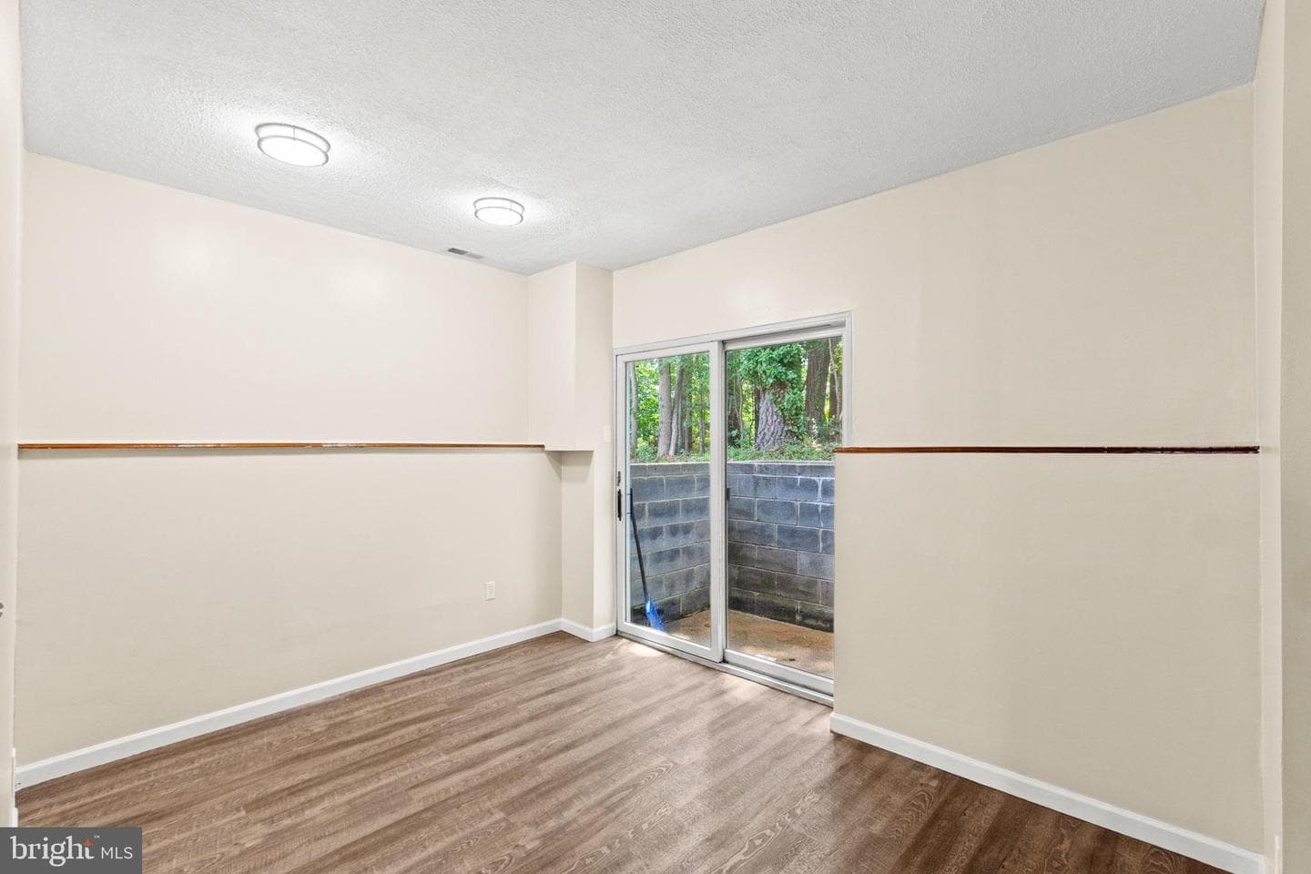 20859 Sandstone Street photo 20