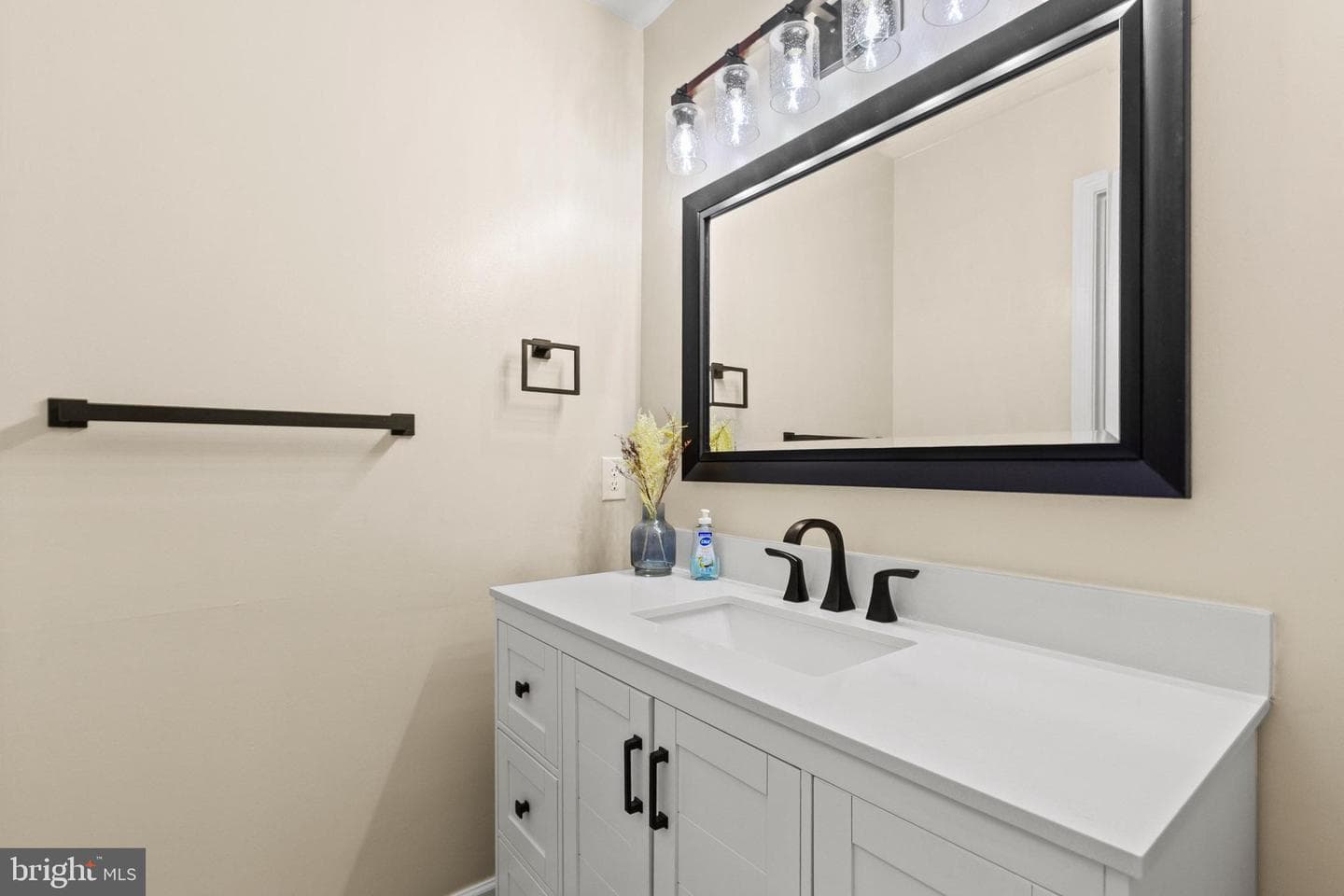 20859 Sandstone Street photo 8