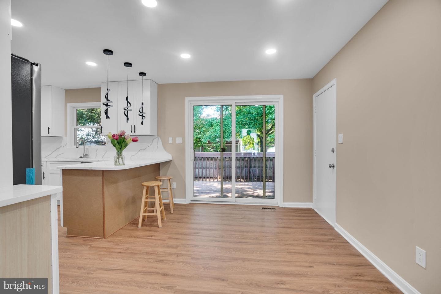 22206 Lilac Way photo 10