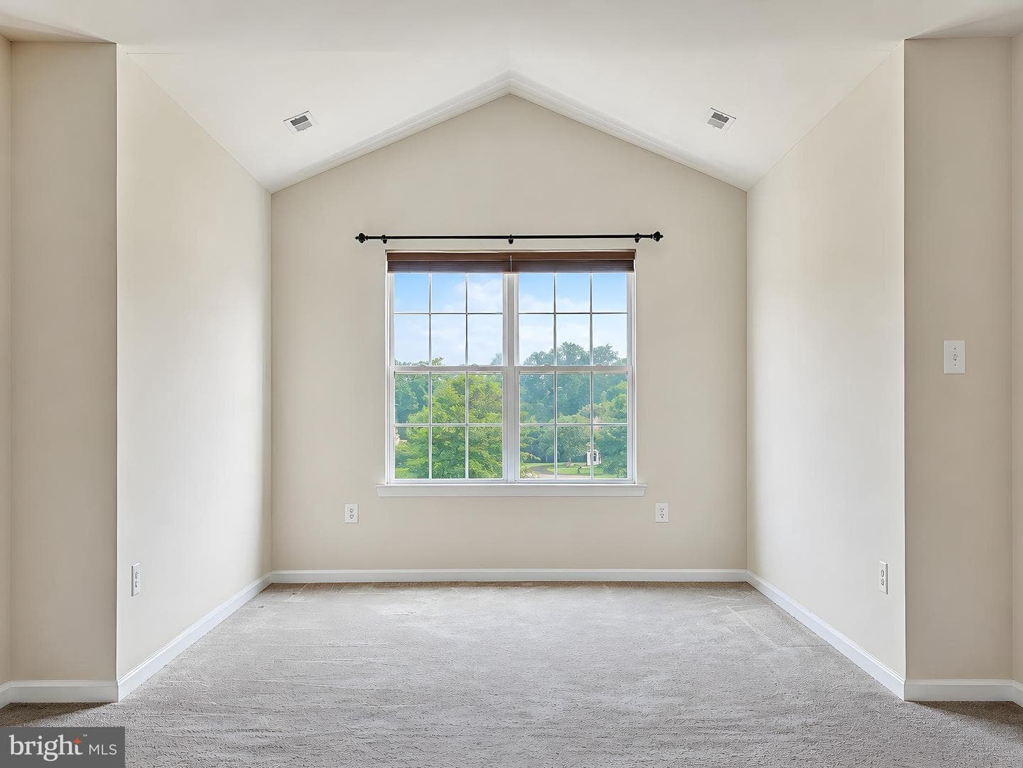 21395 Fairwood Court photo 28