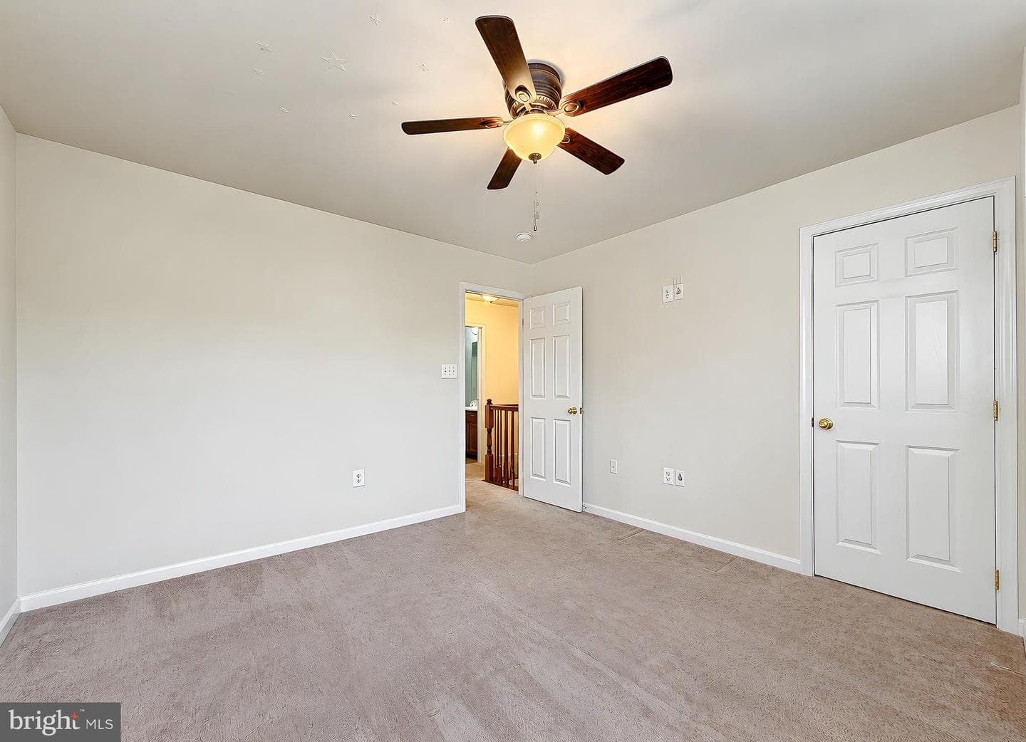 21395 Fairwood Court photo 37