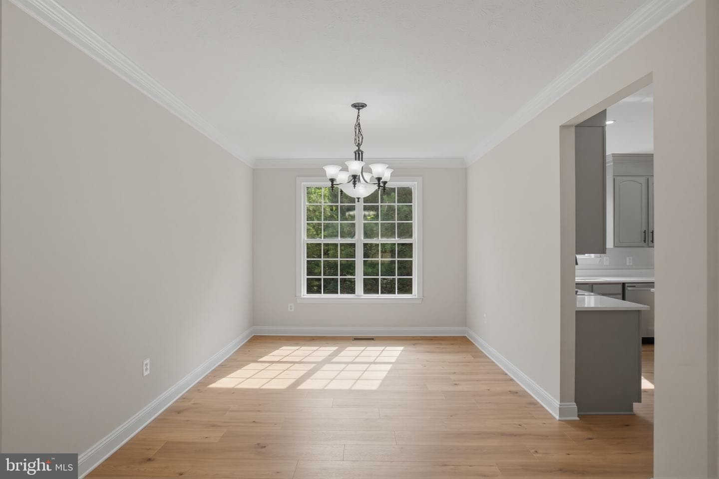 18321 Chestnut Street photo 3