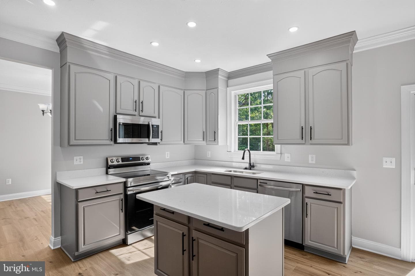 18321 Chestnut Street photo 6