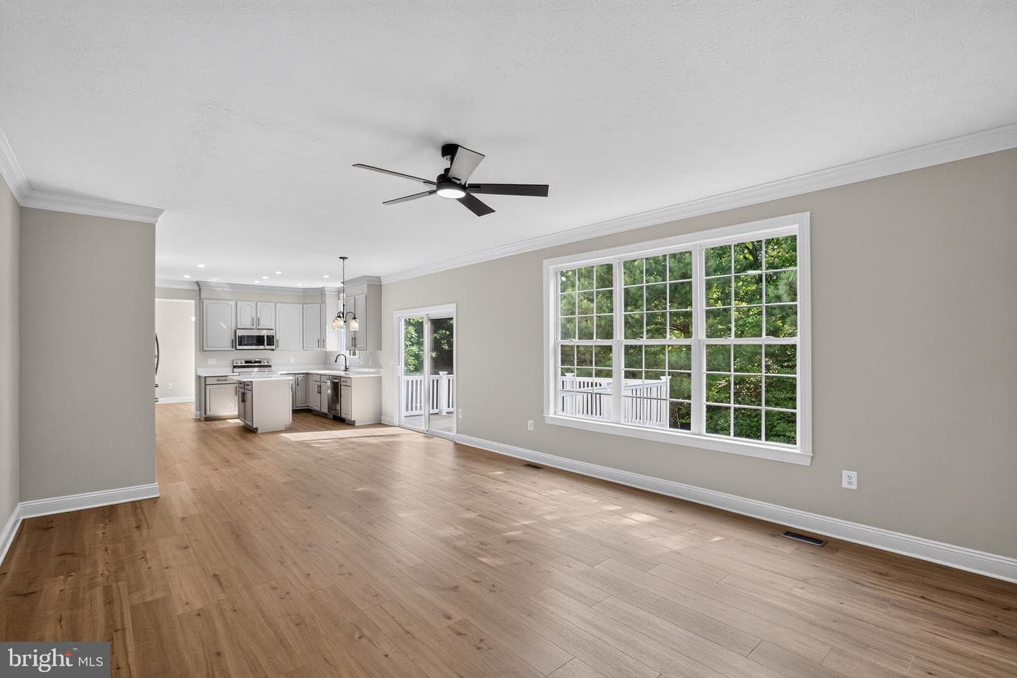 18321 Chestnut Street photo 8