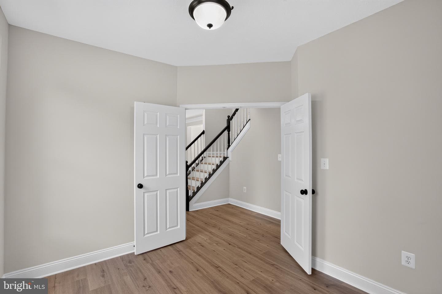 18321 Chestnut Street photo 9