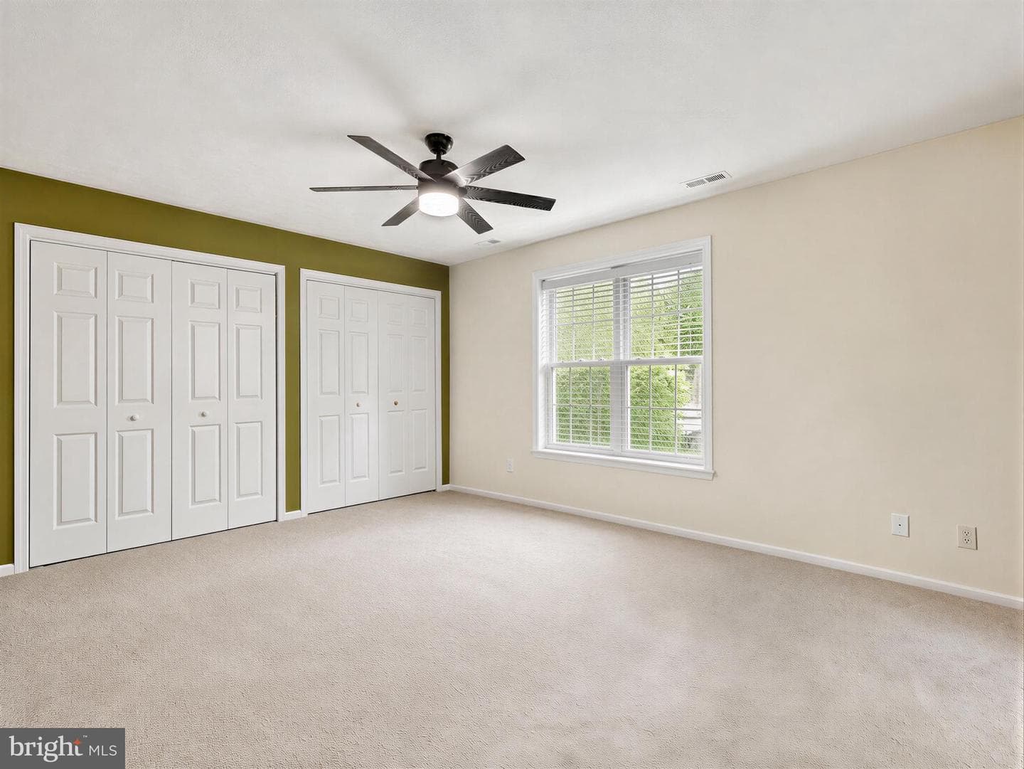 22393 Deerpath Court photo 34