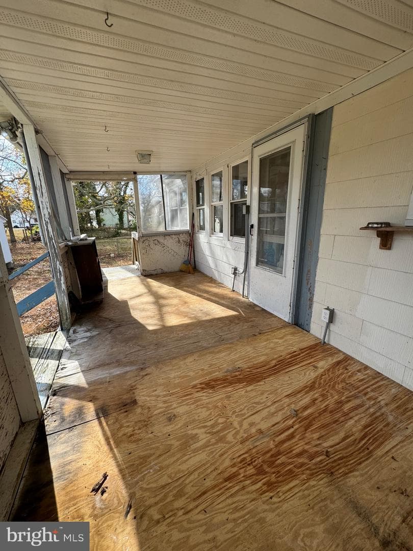 206 Laird Avenue photo 2