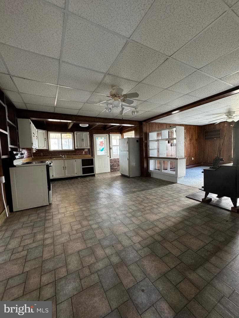 206 Laird Avenue photo 8