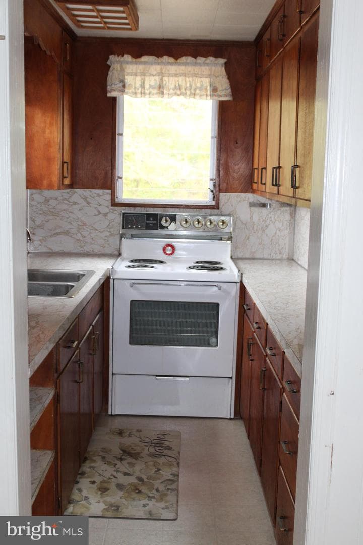 3343 Lawsonia Road photo 9