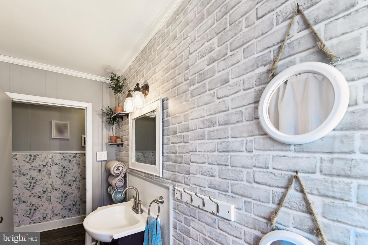 406 Myrtle Street photo 31