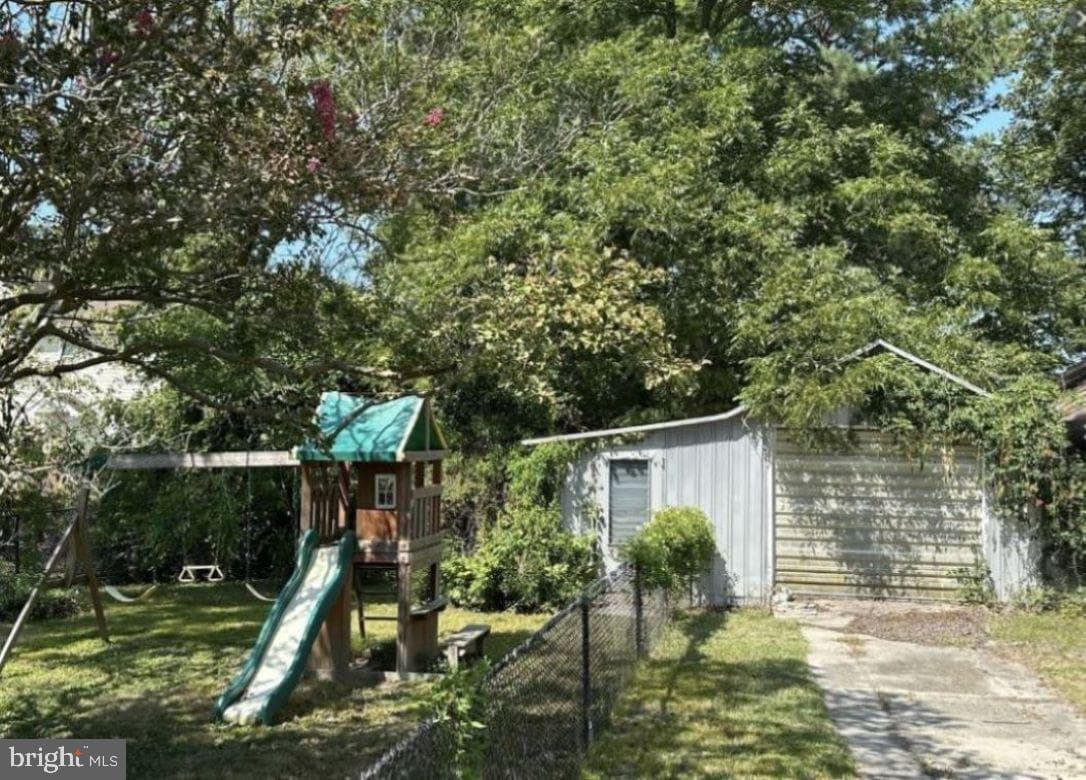 409 Myrtle Street photo 19