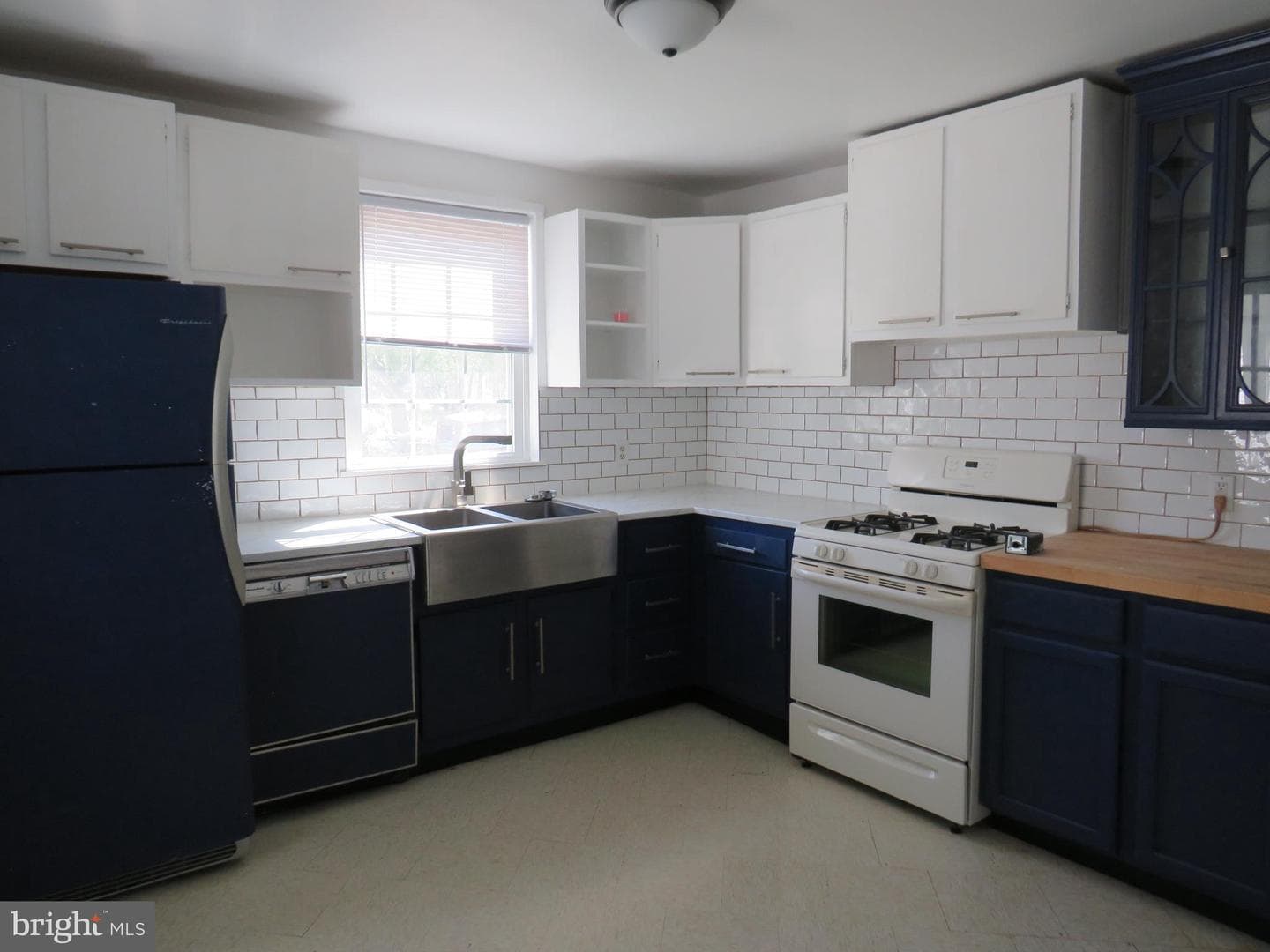 35 W Chesapeake Avenue photo 15