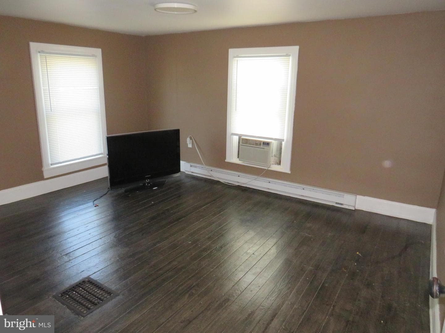 35 W Chesapeake Avenue photo 23