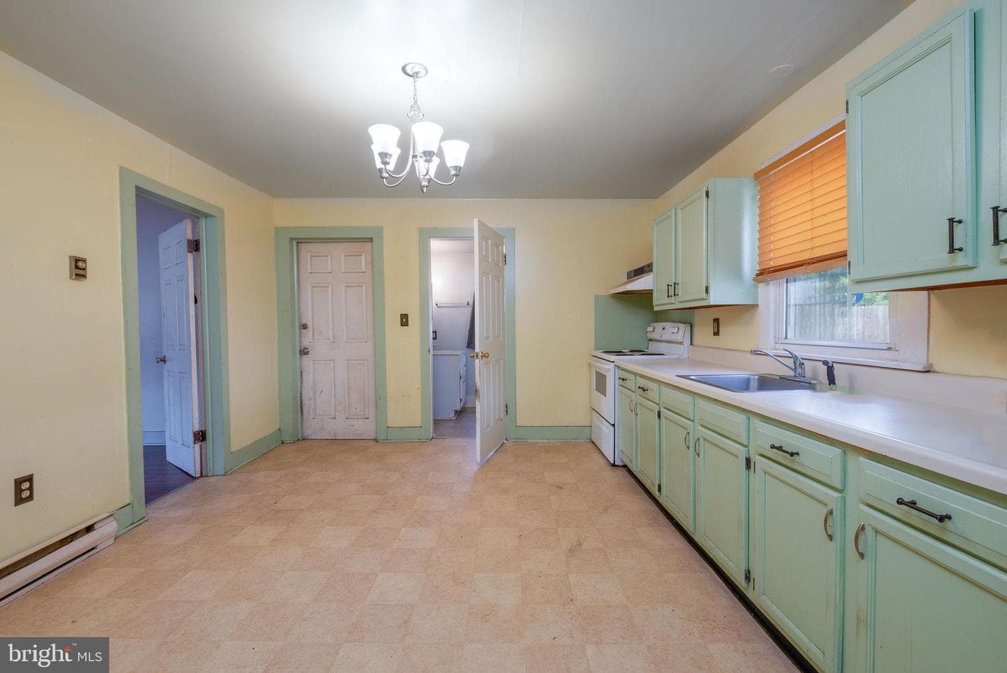 11502 Beckford Avenue photo 23