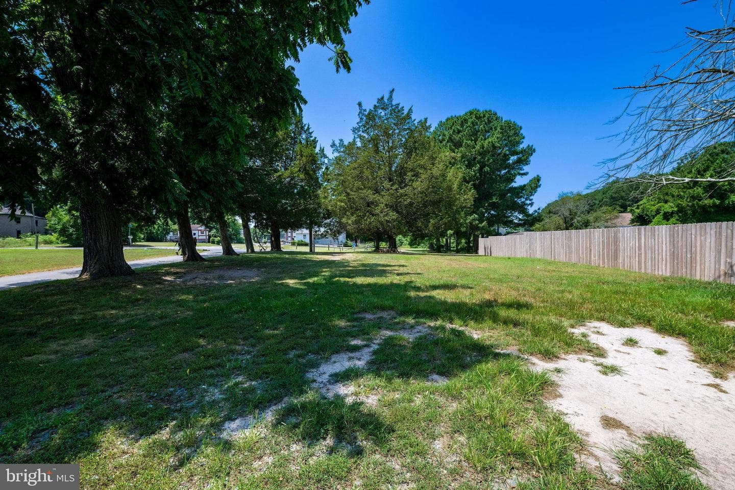 11502 Beckford Avenue photo 5
