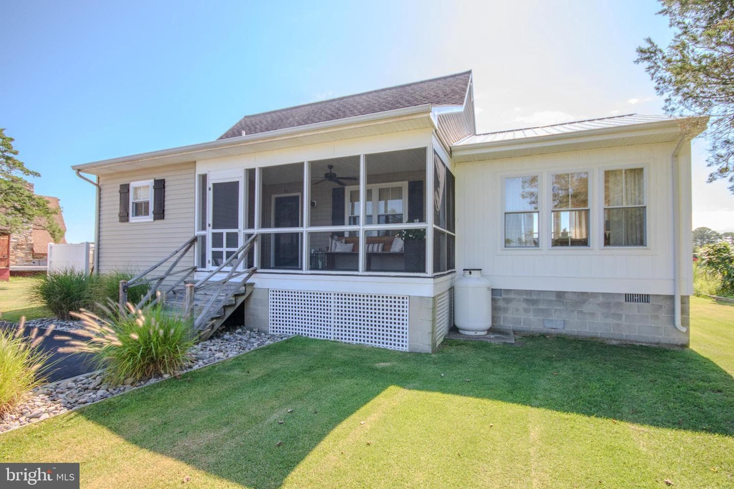 27087 Point Road photo 31