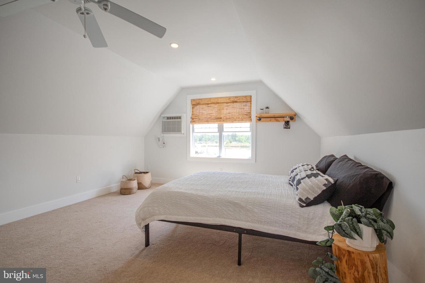 27087 Point Road photo 43
