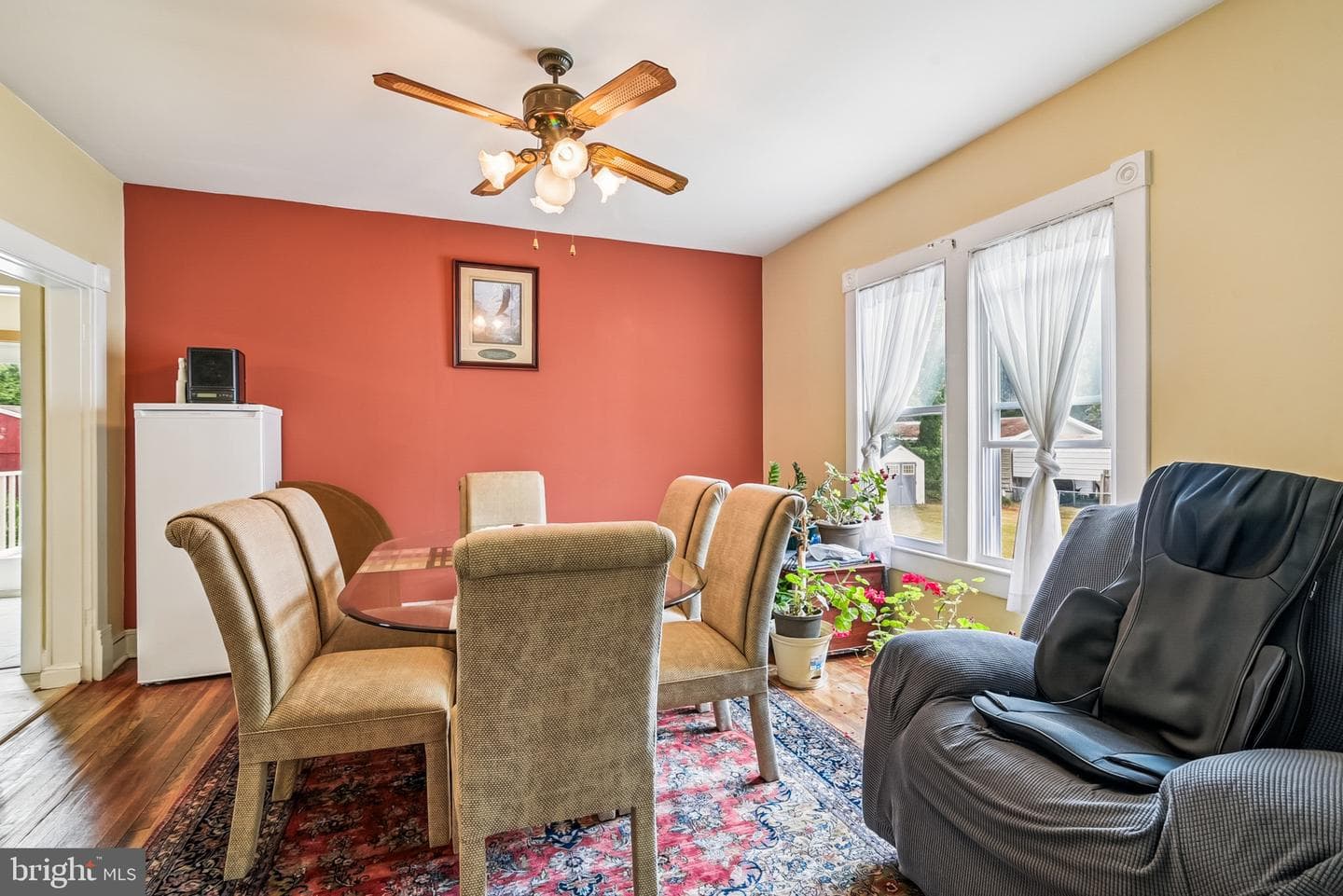 16 Columbia Avenue photo 12