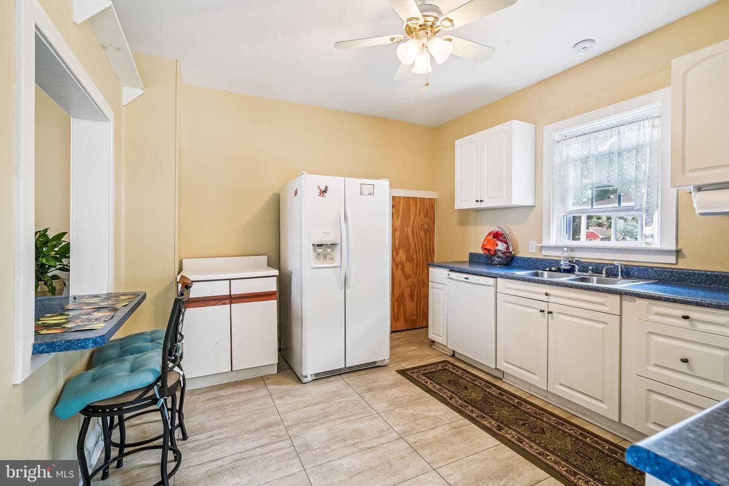 16 Columbia Avenue photo 16
