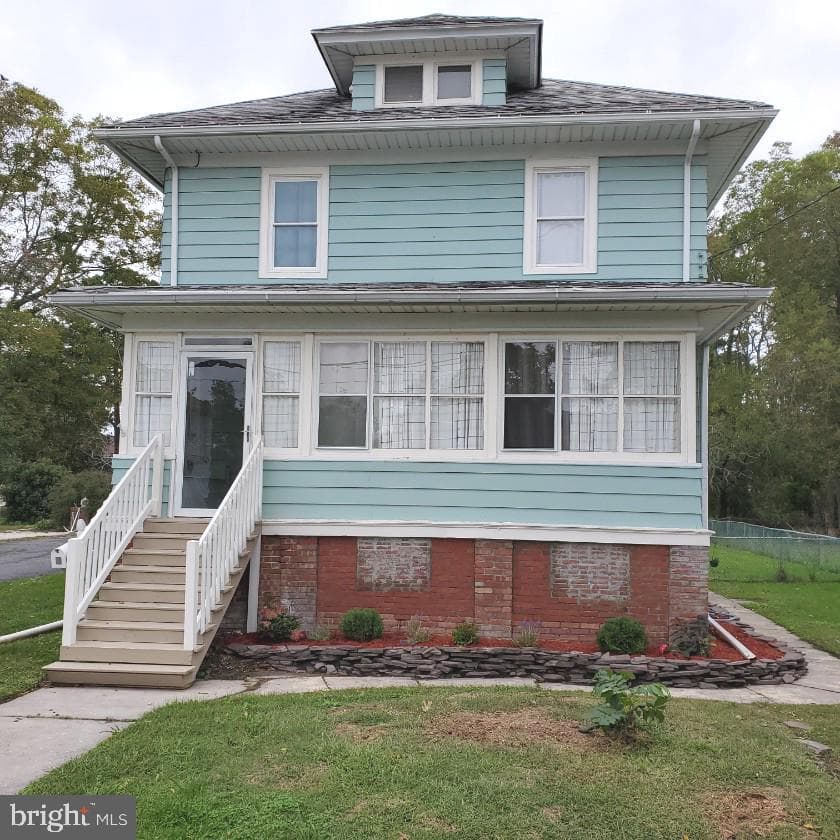 16 Columbia Avenue, Crisfield