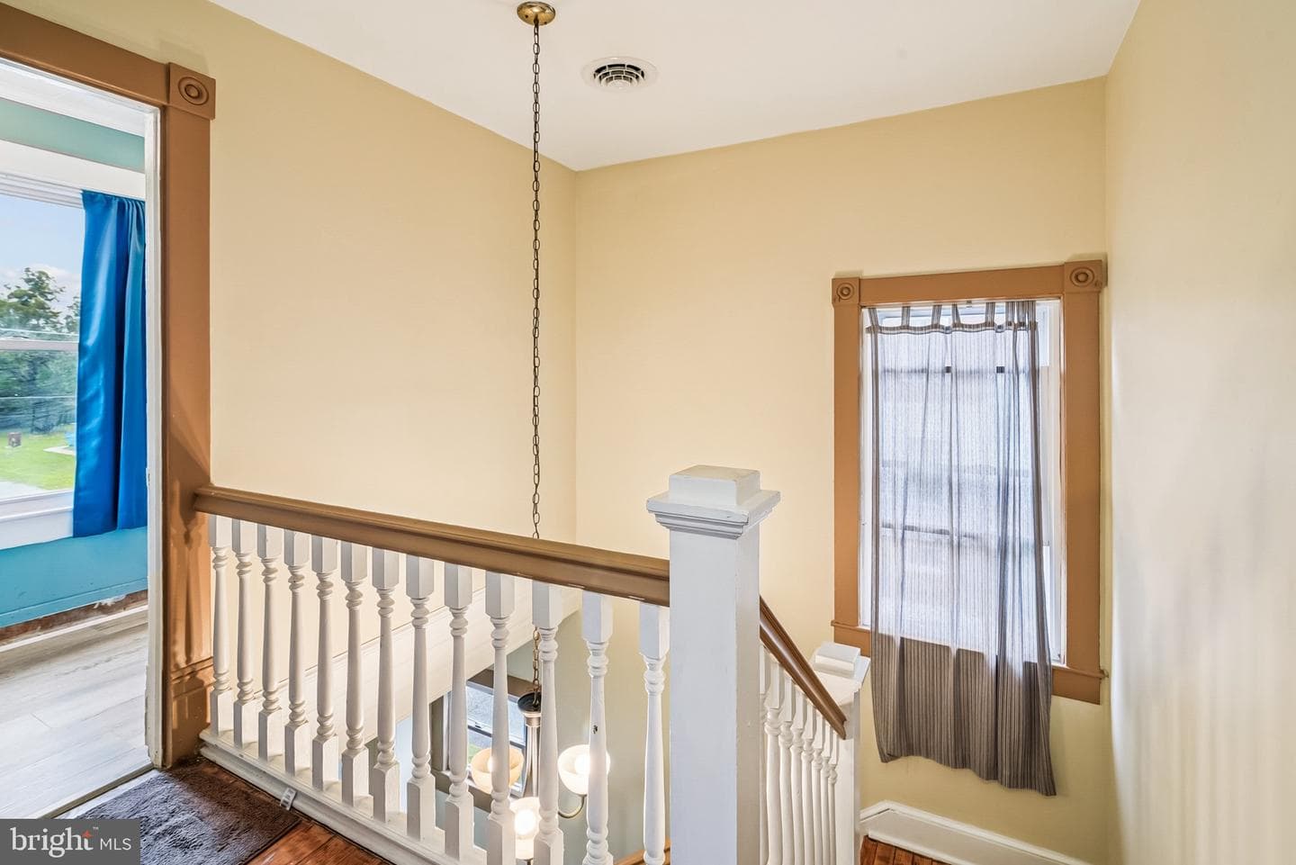 16 Columbia Avenue photo 21