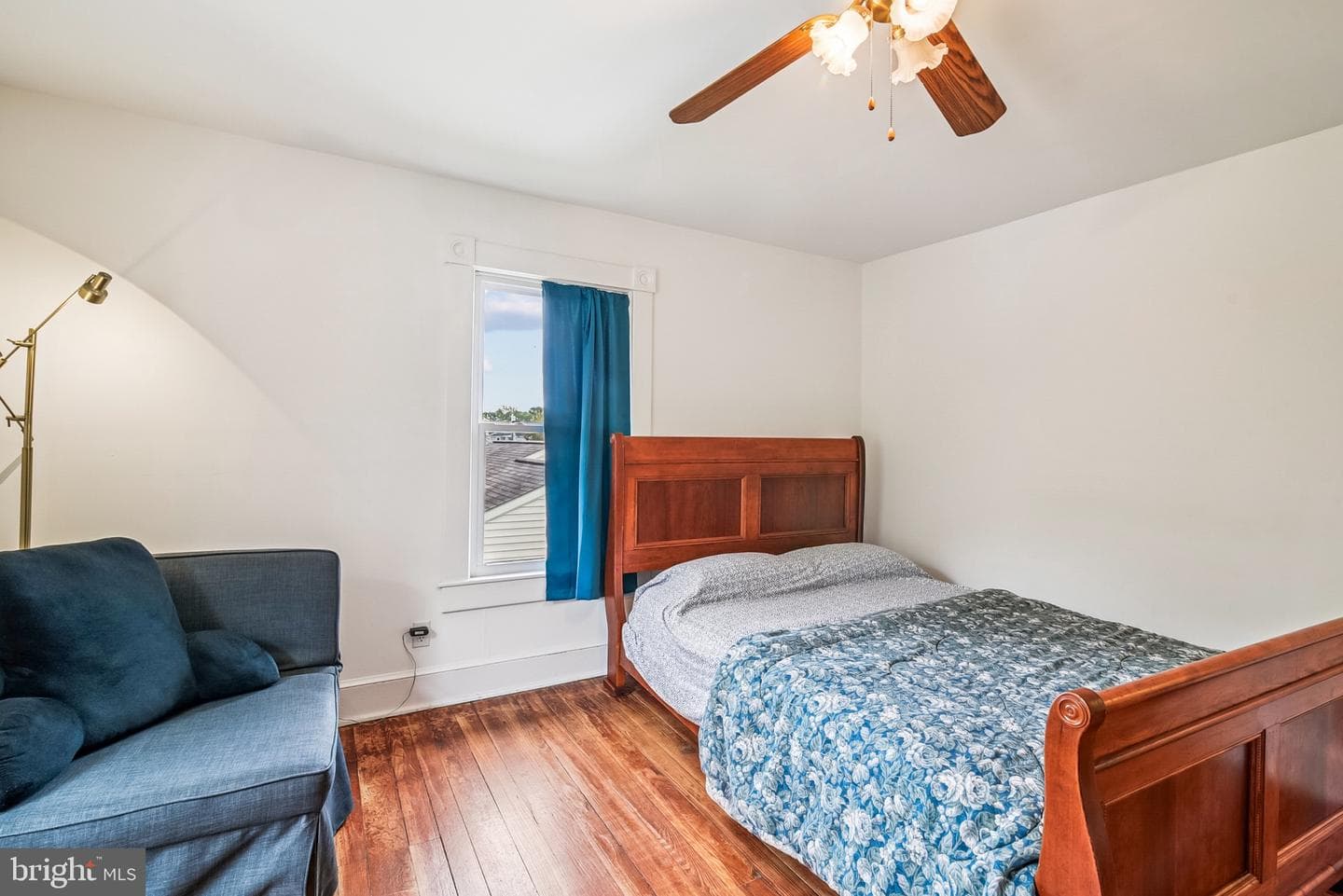 16 Columbia Avenue photo 23