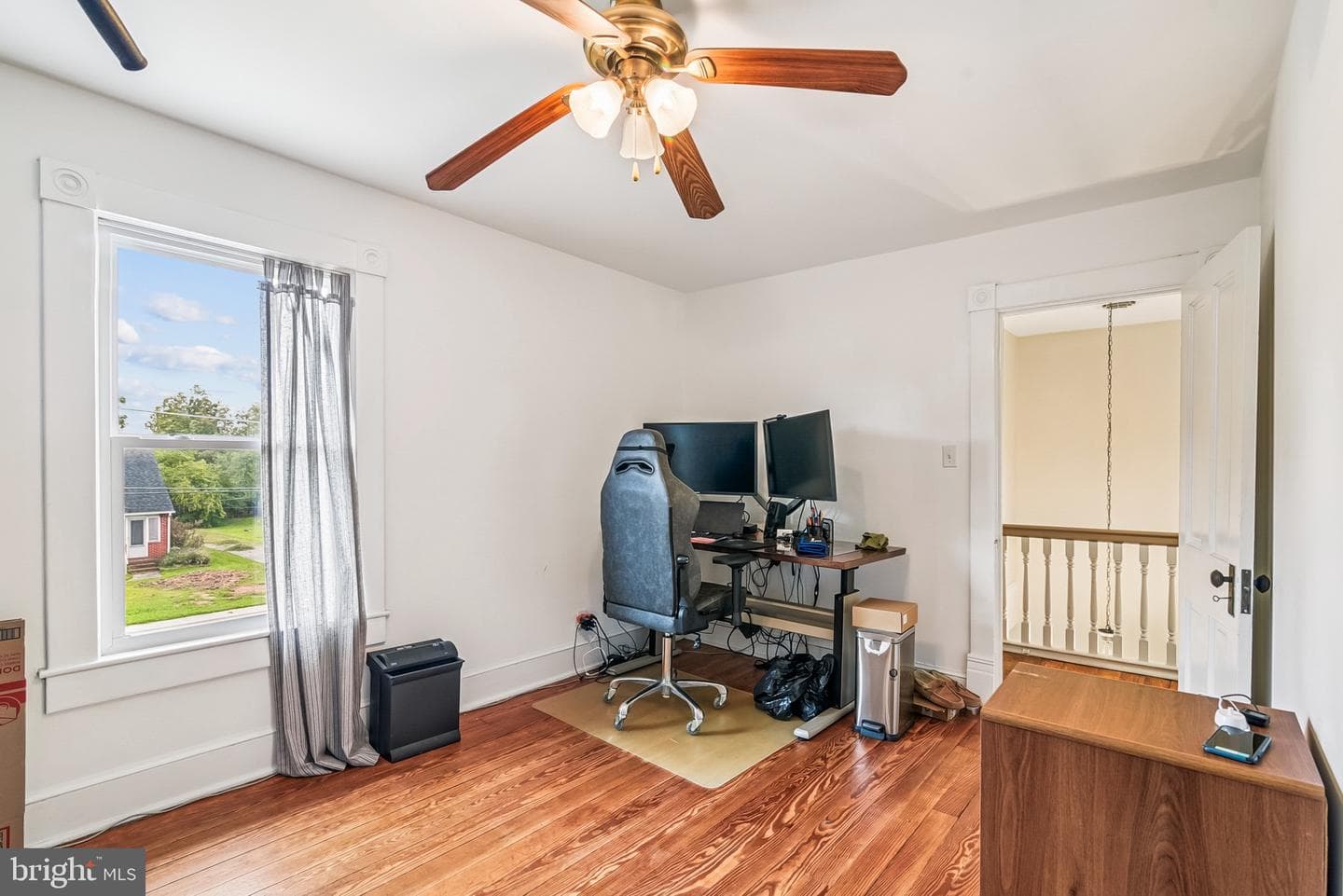 16 Columbia Avenue photo 28