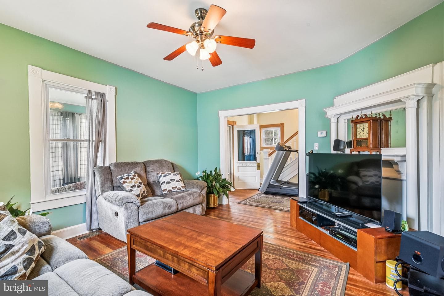 16 Columbia Avenue photo 8