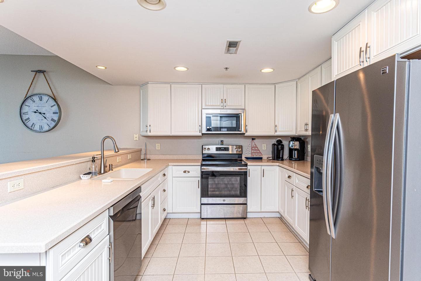 103 Williams St # 213 photo 18