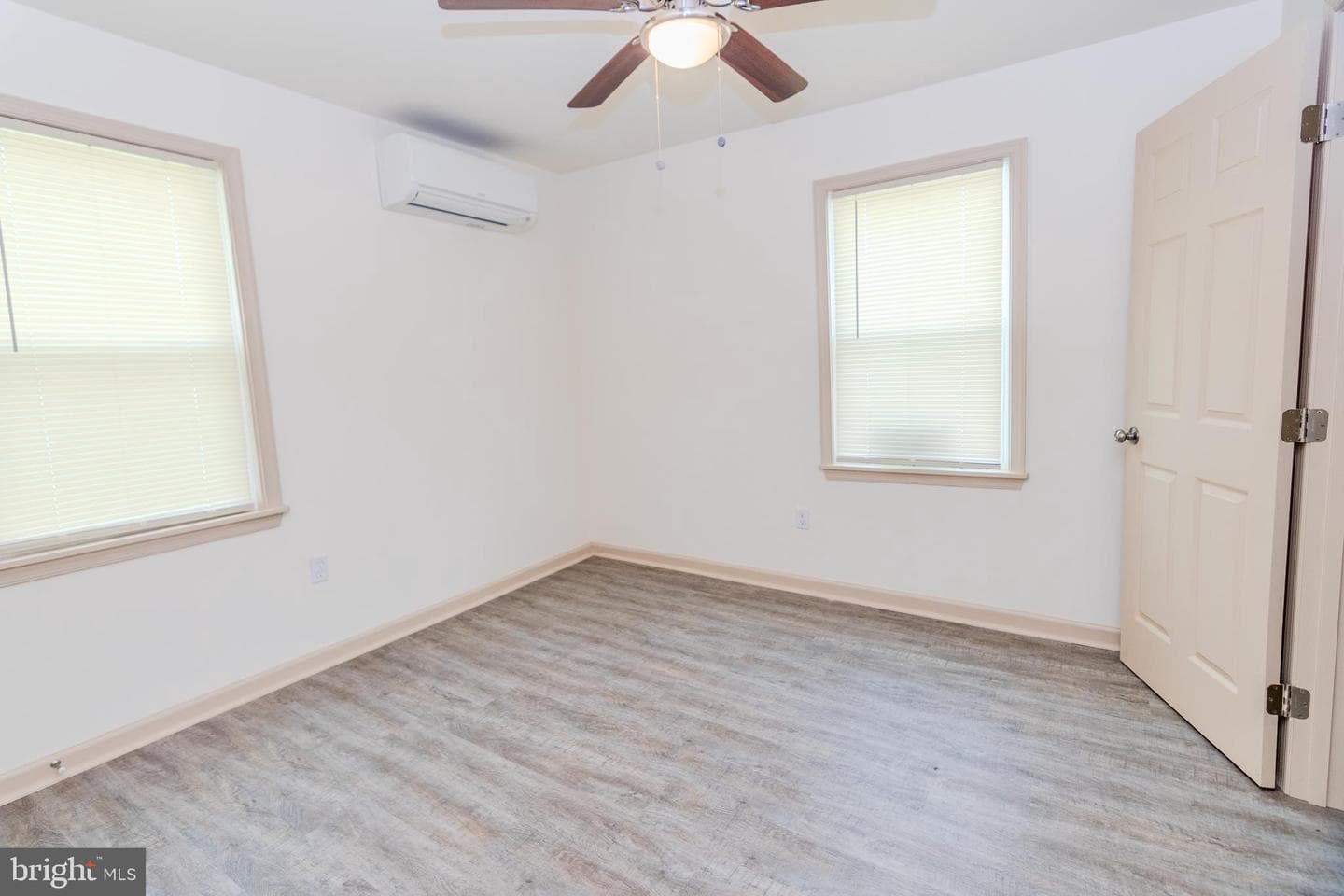 215 N 1st Street photo 23