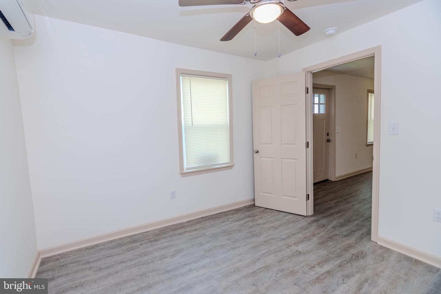 215 N 1st Street photo 24